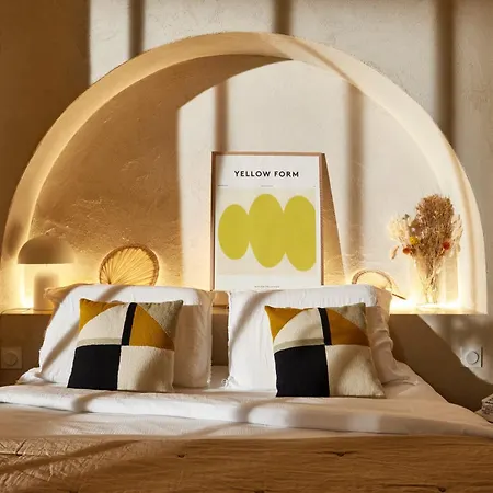 Cosy 1br With Outside Space Neighboring Le Marais