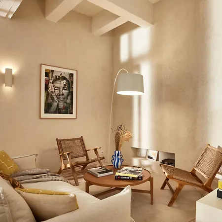 Cosy 1br With Outside Space Neighboring Le Marais *